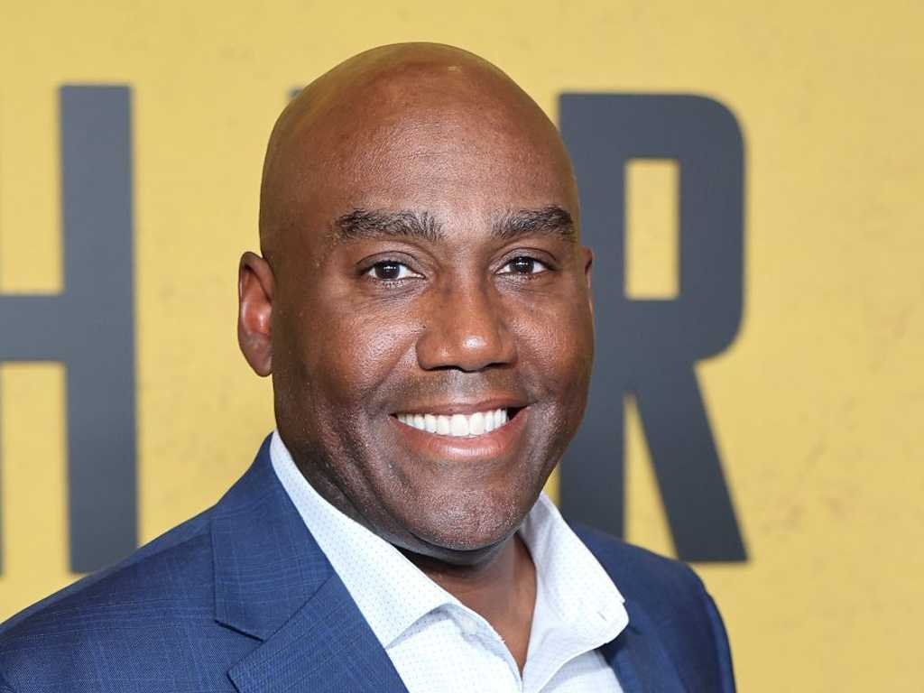 Vernon Sanders keluar dari Amazon MGM Studios setelah tujuh tahun