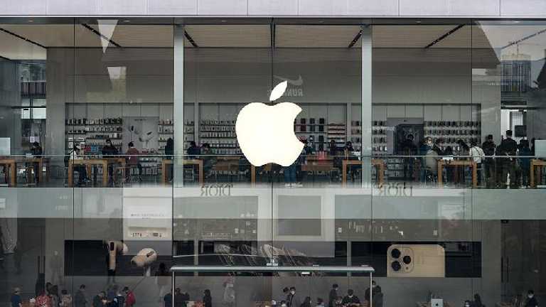 Tim Cook: AI Apple Terintegrasi Luas, Siap Saingi Gemini Google