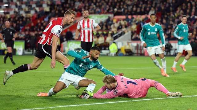 Brentford Kalahkan Liverpool 3-2, Bikin Repot Sejak Awal Laga