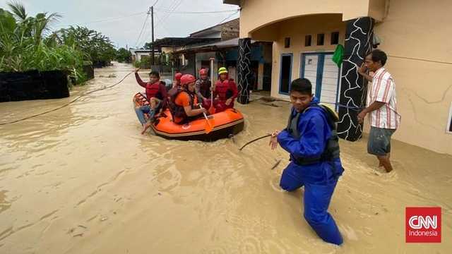 Hujan Deras Picu Banjir Medan: Ribuan Rumah Terendam, Warga Mengungsi