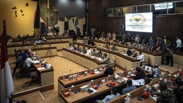 Search image article