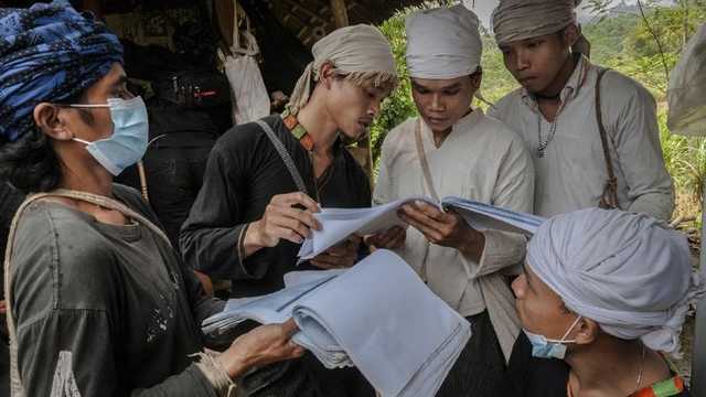 Search image article