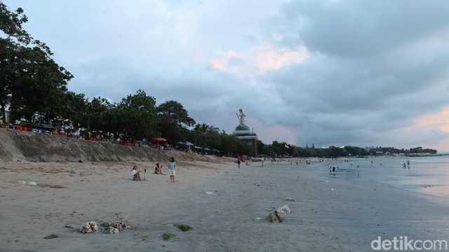 Badung Benahi Pantai Kuta, Targetkan Wisatawan Kembali Ramai