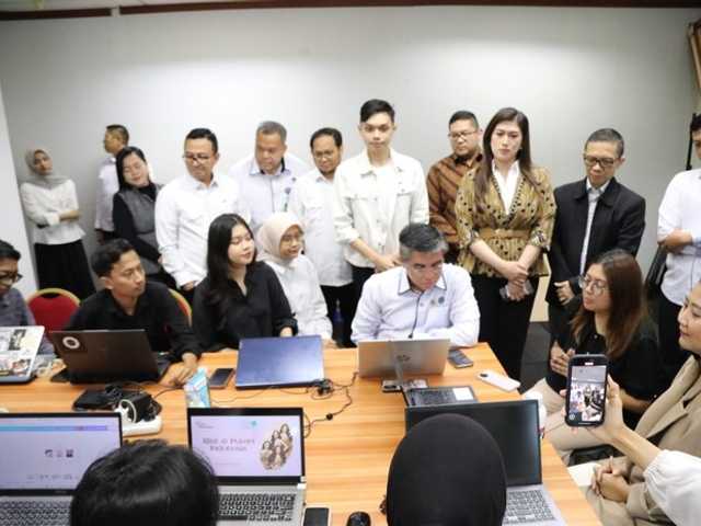 Menaker Yassierli: Kolaborasi Penting Mustika Ratu Tingkatkan Kompetensi Lulusan Baru