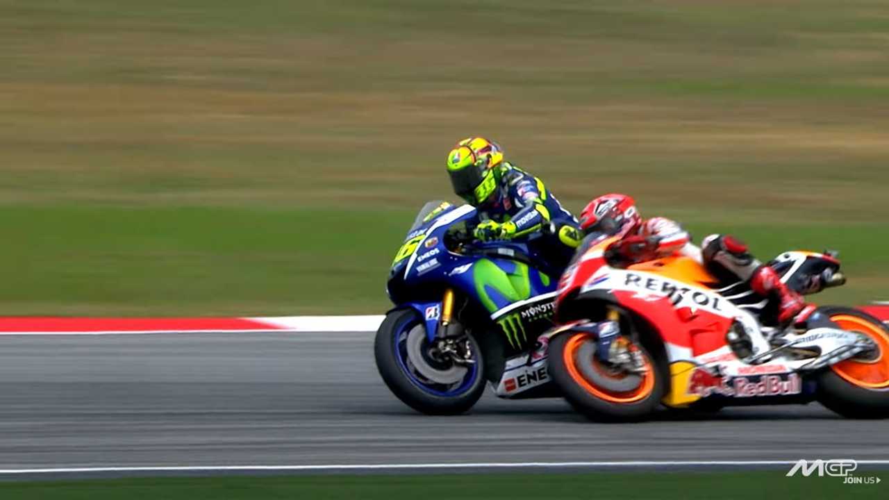 10 Tahun Berlalu, Jawaban Mengejutkan Rossi Usai Tendang Marquez Akhirnya Terkuak