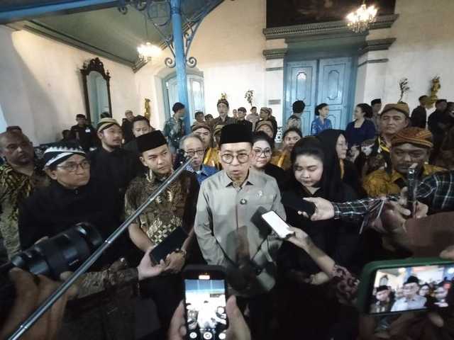 Fadli Zon Melayat PB XIII, Tegaskan Keraton Solo Aset Kebudayaan Nasional