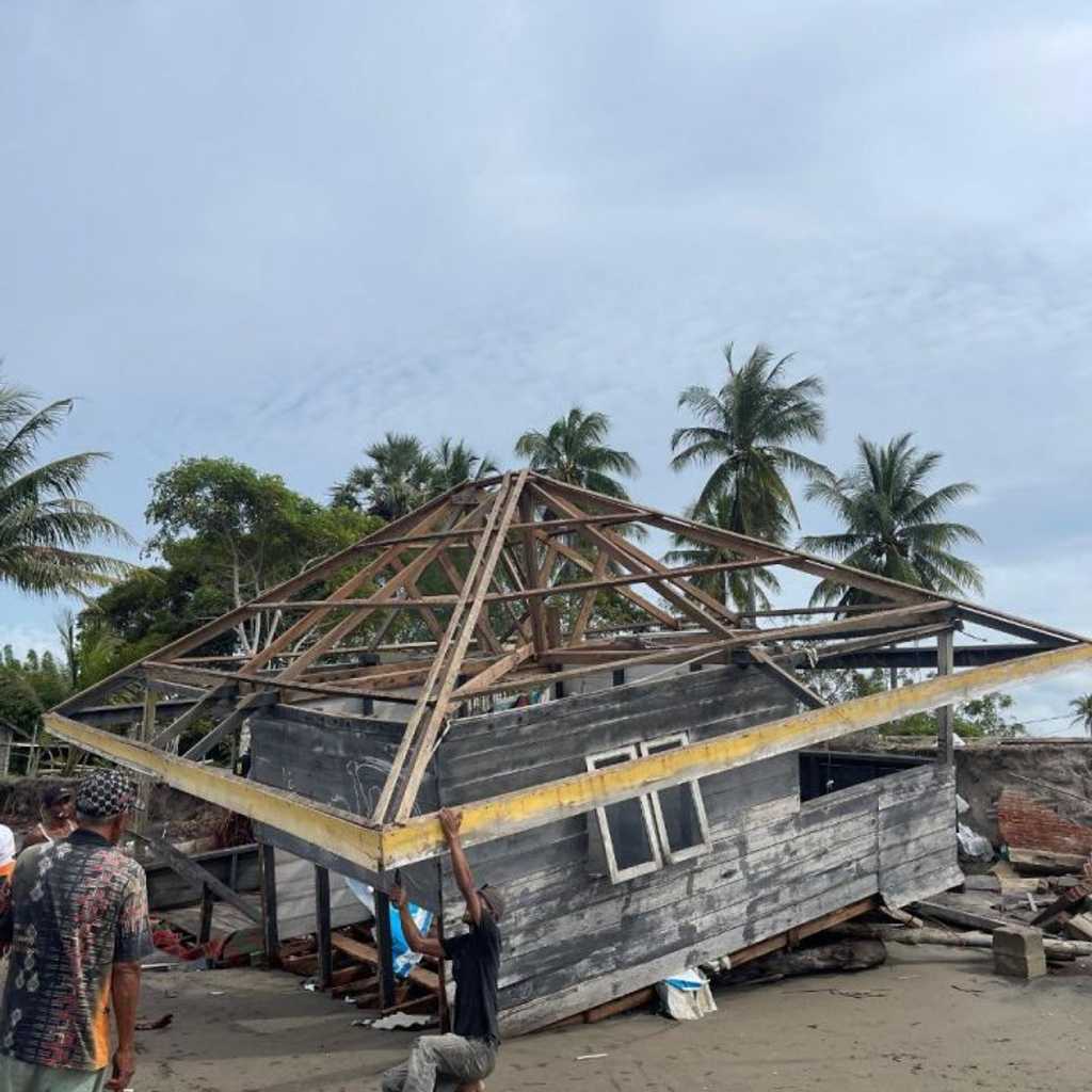 Abrasi Hancurkan Pesisir Aceh Utara, Pemerintah Belum Bertindak