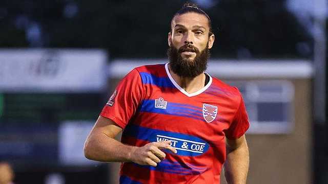 Andy Carroll langsung kartu merah di debut penuh bersama Dagenham-Redbridge