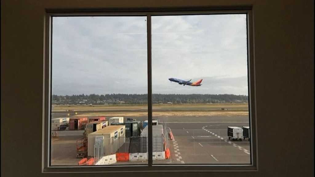 Ancaman Shutdown AS: Penerbangan Bisa Dipangkas 20%, Ribuan Tertunda