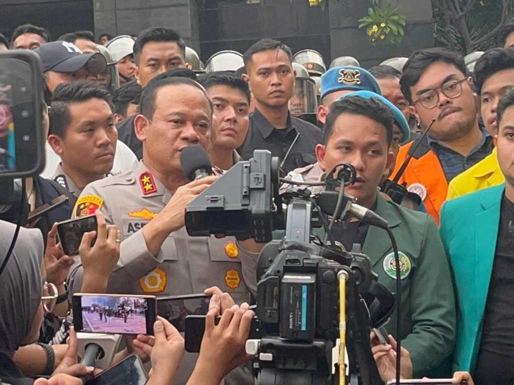 Search image article