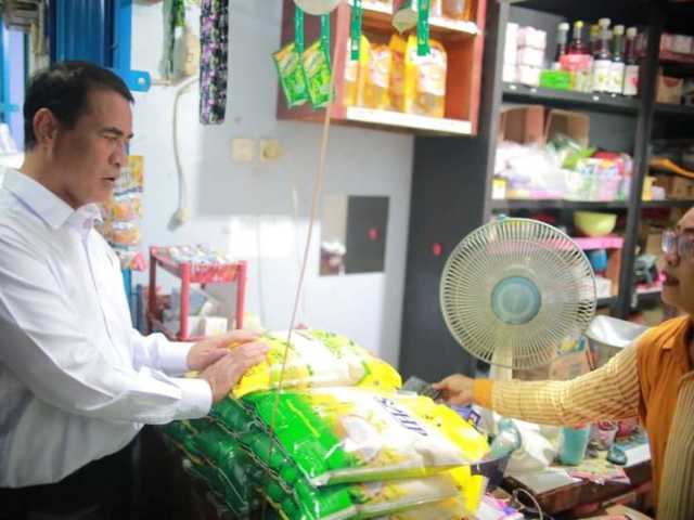 Mentan Amran Sulaiman: Program Beras SPHP Terus Berlanjut, Harga Stabil