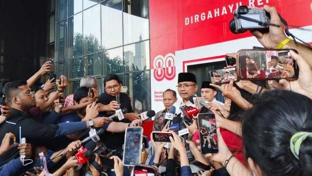 KPK Cecar Eks Menag Yaqut Cholil 18 Pertanyaan Korupsi Kuota Haji