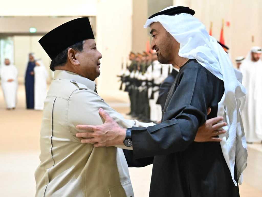 Presiden Prabowo bertemu MBZ di Abu Dhabi, <em>perkuat hubungan bilateral</em> Indonesia-UEA
