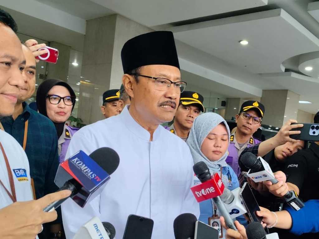 Mensos Gus Ipul: Soeharto dan Gus Dur Penuhi Syarat Gelar Pahlawan Nasional