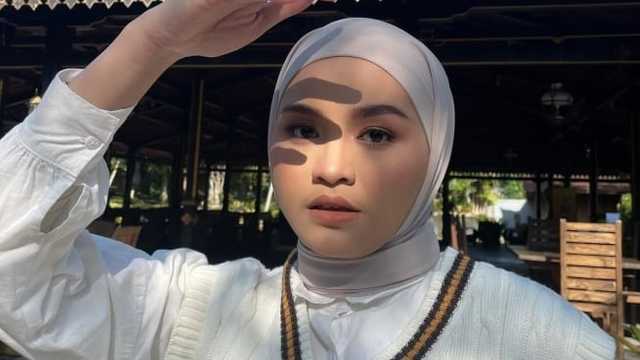 Salma Salsabil Umumkan Kelahiran Anak Pertama di Pestapora 2025, Banjir Dukungan!
