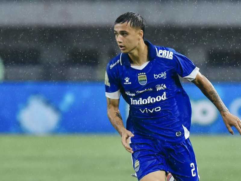 Pelatih Bali United Johnny Jansen sempat inginkan Eliano Reijnders, namun pilih Persib