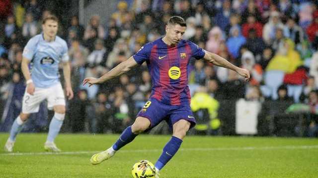 Lewandowski Hat-trick, Barcelona Dekati Real Madrid di Puncak Liga Spanyol