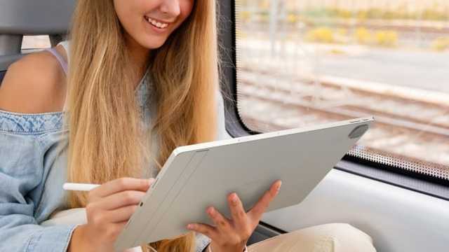 Acer Gemparkan IFA 2025: Rilis Tablet AI Iconia X & Monitor OLED Canggih!