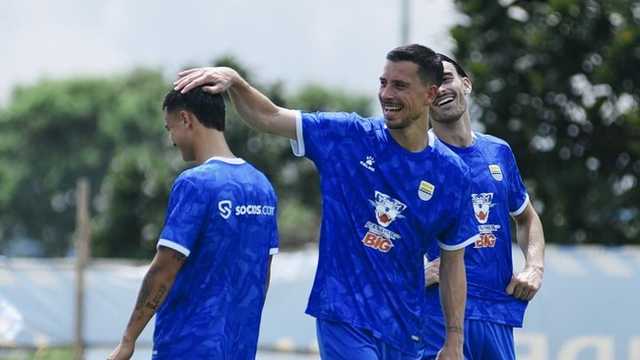 Thom Haye: Persib Penuh Keceriaan, Ingin Perpanjang Rekor Kemenangan
