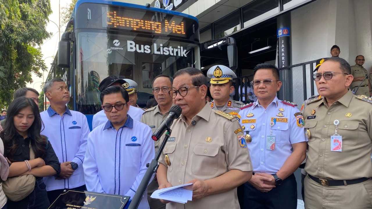 Gubernur DKI Resmikan Halte Jaga Jakarta, Pesan Tegas Usai Dibakar Massa