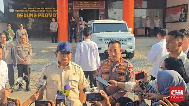 Prabowo Kunjungi Korban Demo di RS Polri, Singgung Makar dan Lawan Mafia