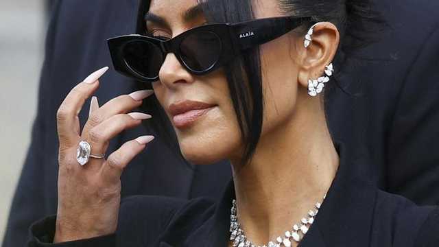 Kim Kardashian Bela North West Soal Rambut Biru dan Tato Palsu di Usia 12 Tahun