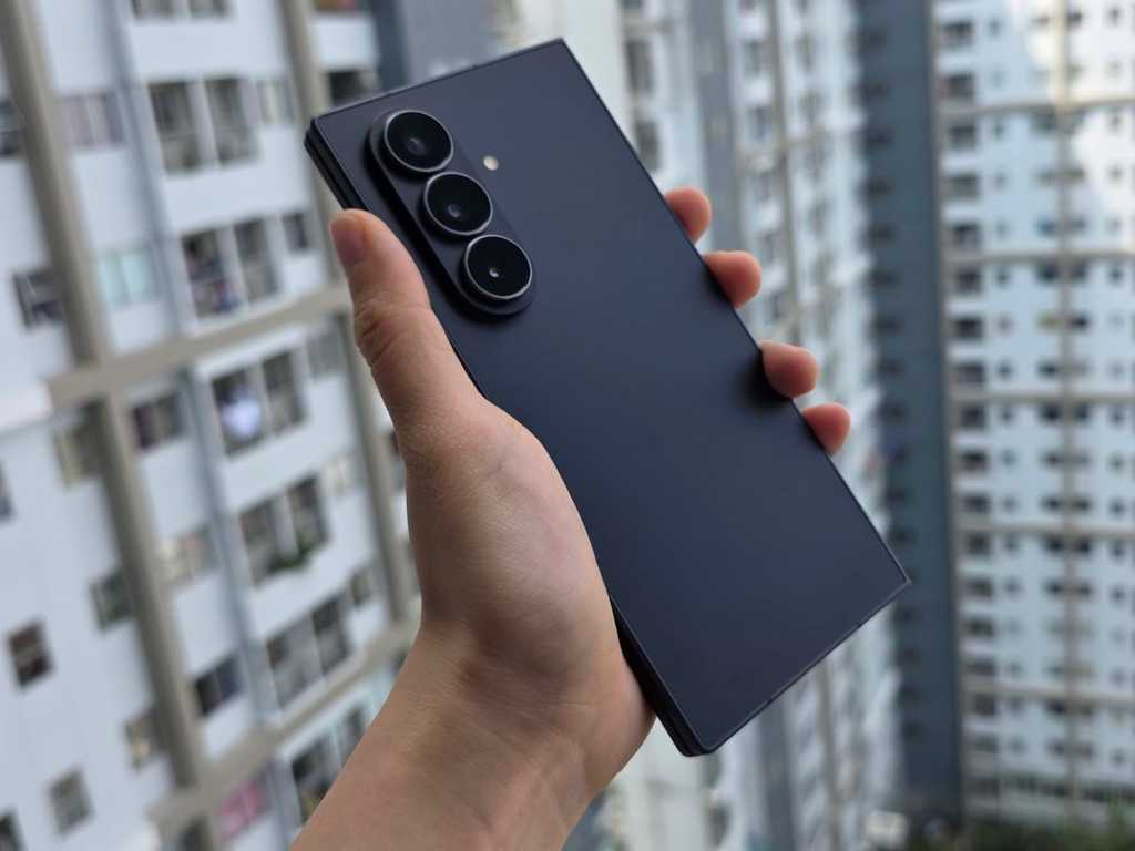 Samsung Rajai Pasar Smartphone Global Q3 2025, Didorong Ponsel Lipat