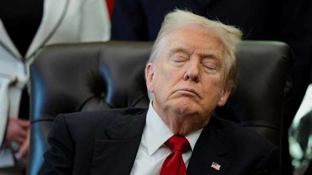 Mata Terpejam Donald Trump Viral, Gedung Putih: Presiden Tidak Tidur