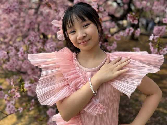 Etenia Croft Rilis Single Baru, MV 'Aku Bahagia' Penuh Pesona Sakura Jepang