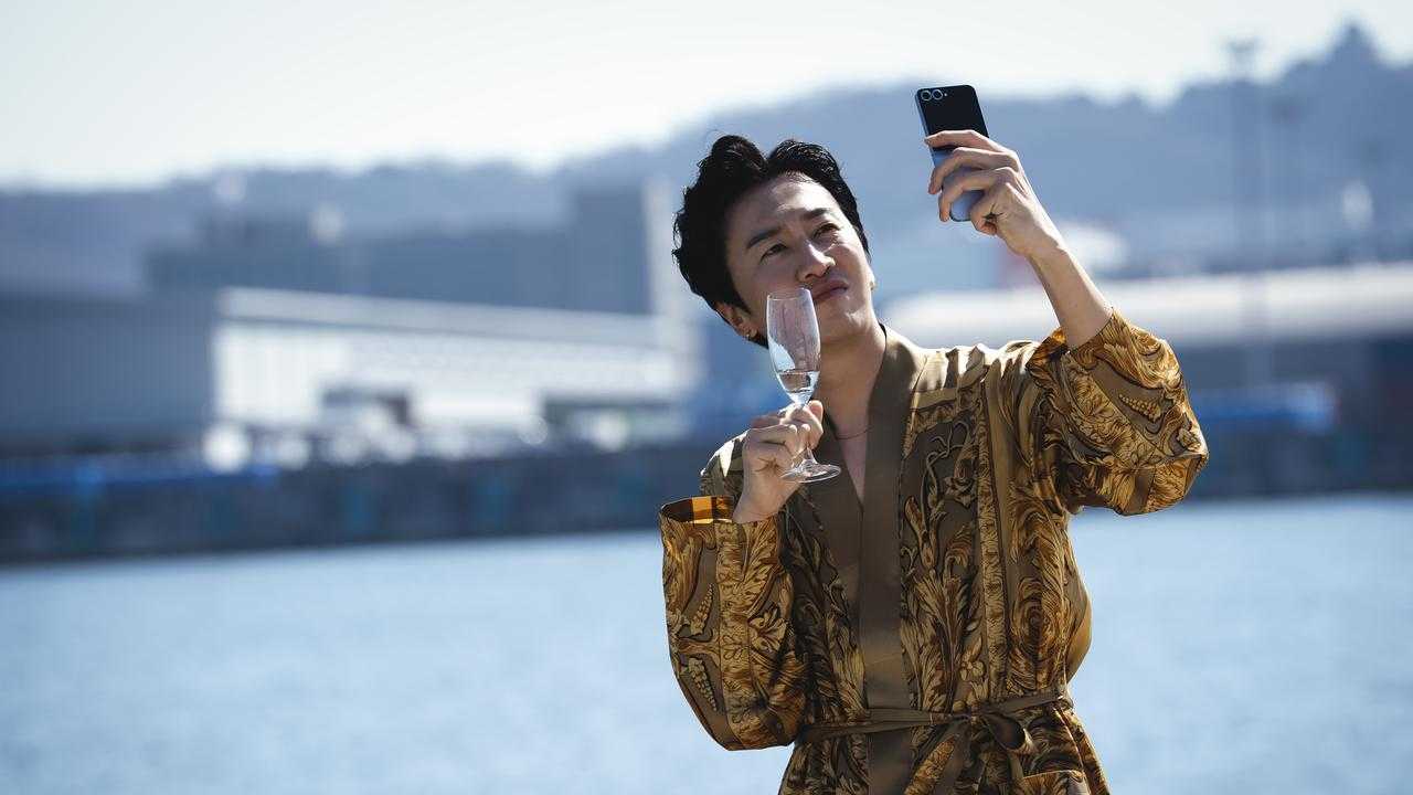 Lee Kwang Soo Meludahi Naskah, Benci Karakter Antagonis di The Manipulated