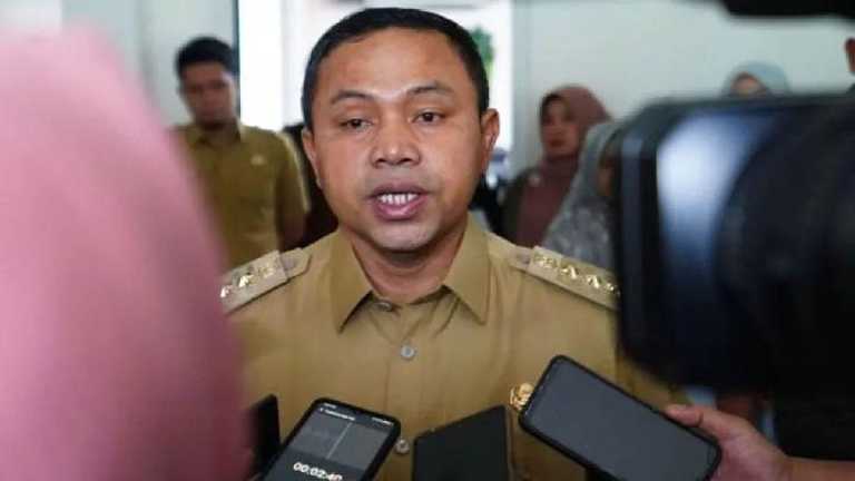 KPK Tangkap Gubernur Riau Abdul Wahid dalam OTT, 10 Orang Ikut Diamankan