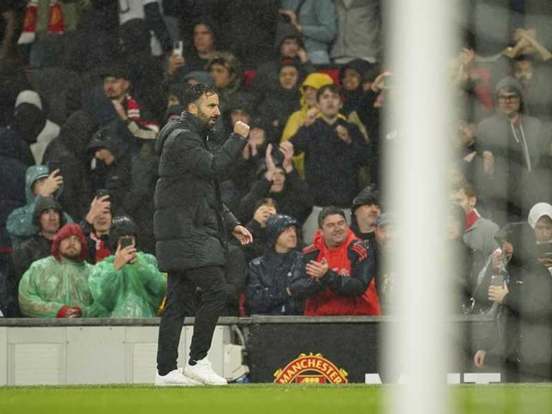 Ruben Amorim langgar aturan area teknis, tak dihukum di laga MU vs Chelsea