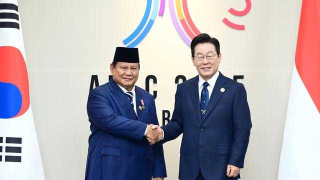 Prabowo dan Korsel Bahas Kelanjutan Proyek Pesawat Tempur KF-21 di APEC