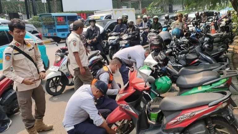 Parkir liar bikin PAD Jakarta tekor Rp700 miliar per tahun