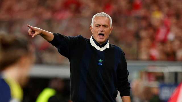 Jose Mourinho Kembali Mengamuk Wasit, Penalti Benfica Kontroversial