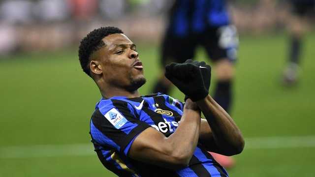 Denzel Dumfries Blak-blakan Ingin Main di Liga Inggris, Siap Tinggalkan Inter Milan?