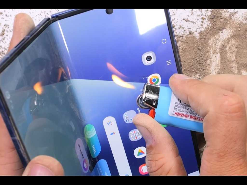 HP Lipat Tak Lagi Rapuh: Samsung Z Fold 7 Lolos Uji 500.000 Lipatan