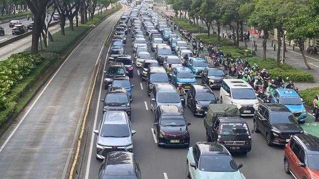Jelang Konser Blackpink di GBK, Jakarta Macet Parah: Fans Padati Sudirman