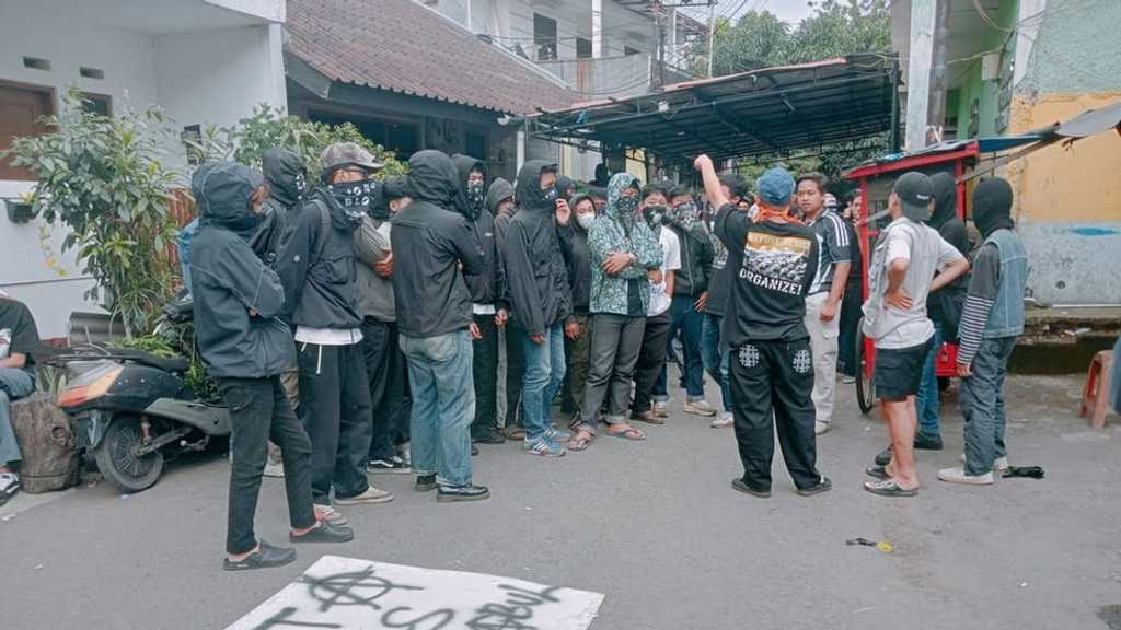 Search image article