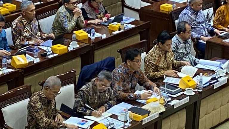 DPR Desak Pemerintah: Rp234 Triliun Anggaran Daerah Mengendap, Segera Sinkronkan Fiskal!