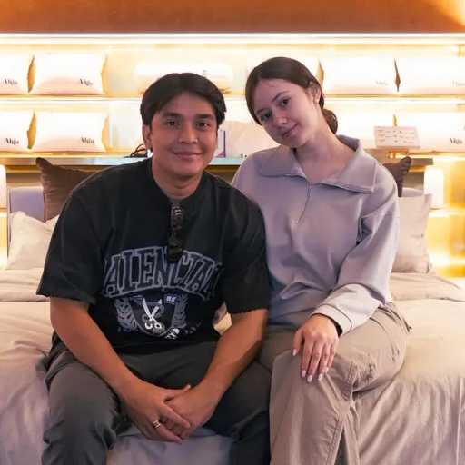Istri Billy Syahputra, Vika Kolesnaya, melahirkan anak pertama