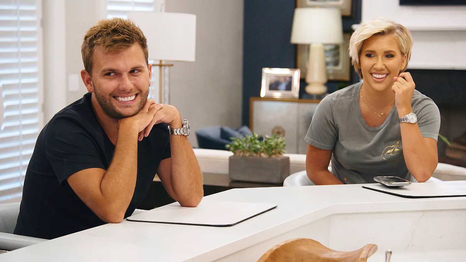 Savannah Chrisley Ungkap Ketakutan: Konflik dengan Chase Dipicu Masalah Alkohol & Kesehatan