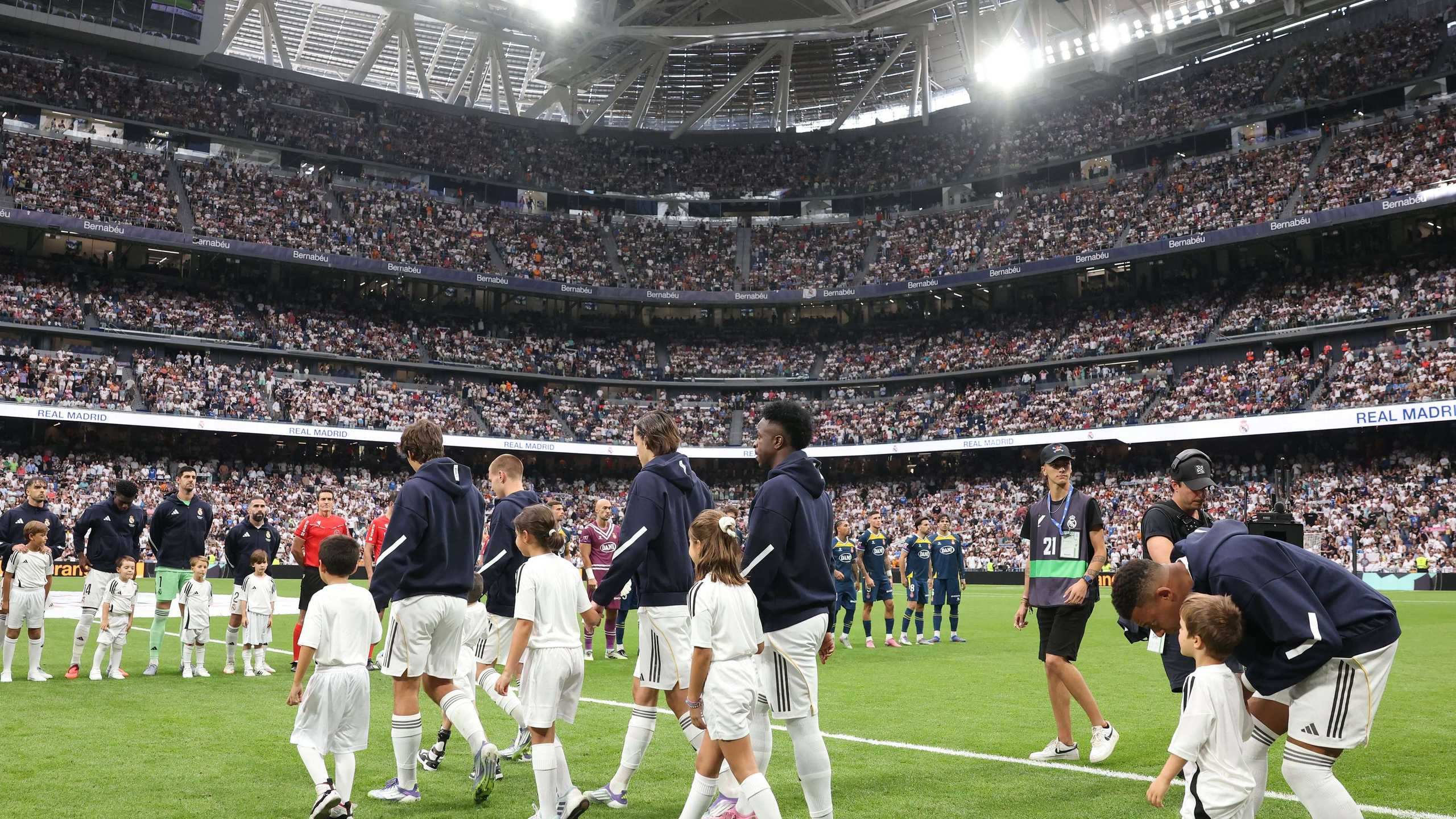 Real Madrid Didesak Tangani Santiago Bernabeu 'Seperti Sauna'