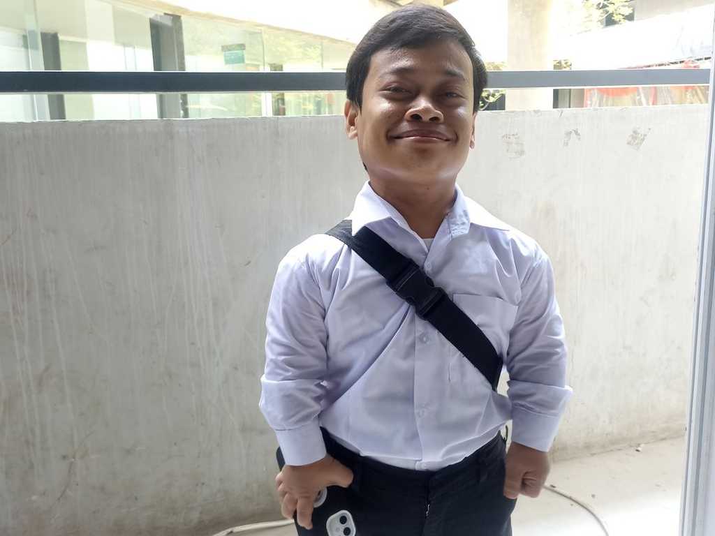 Janji Gubernur Terwujud: Zidan Resmi Jadi Karyawan Transjakarta