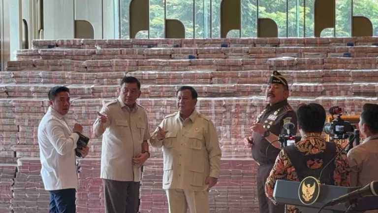 Kejagung Kembalikan Rp13 T Uang Korupsi CPO, Hanya Rp2,4 T Dipamerkan
