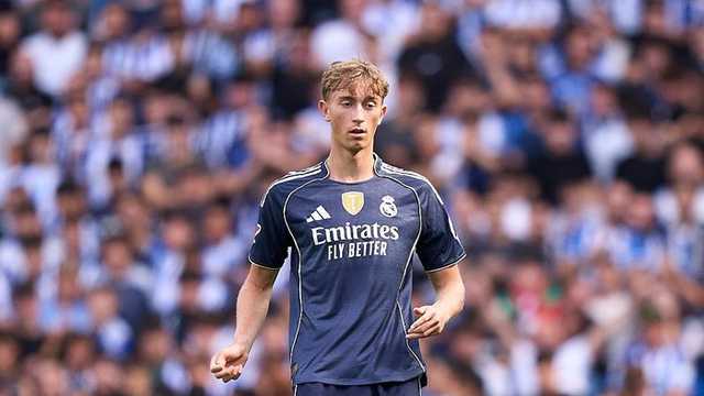 Banding Kartu Merah Dean Huijsen Ditolak, Sang Pemain Serang Balik RFEF