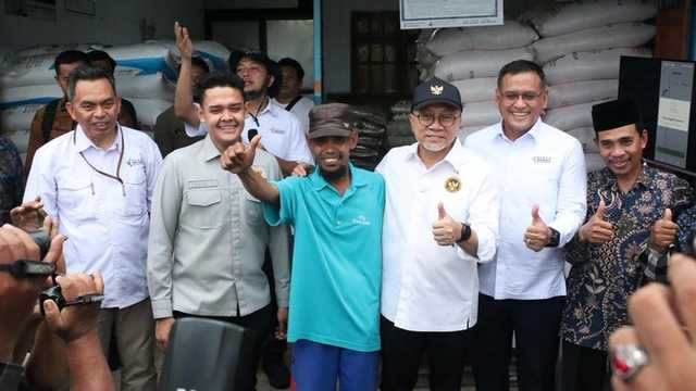 Prabowo Pangkas HET Pupuk Subsidi 20 Persen: Petani Sambut Gembira, Beban Berkurang