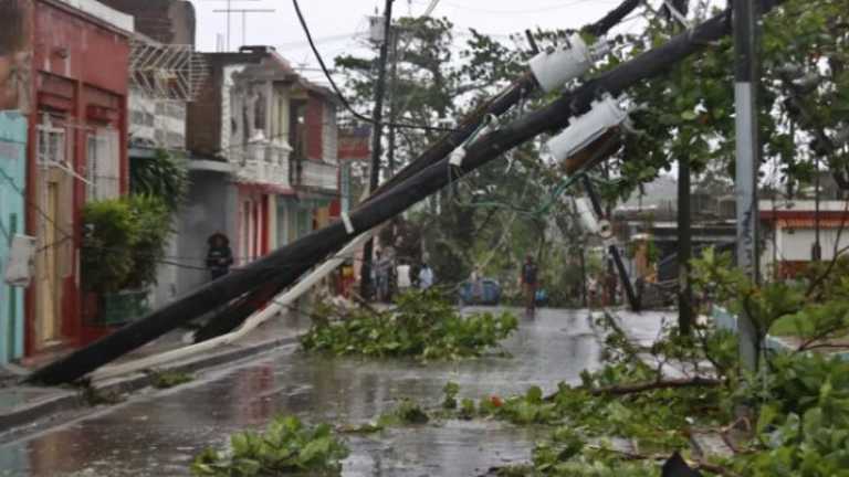 Badai Melissa Hantam Kuba, Jamaika Porak-poranda Dihantam Kategori 5