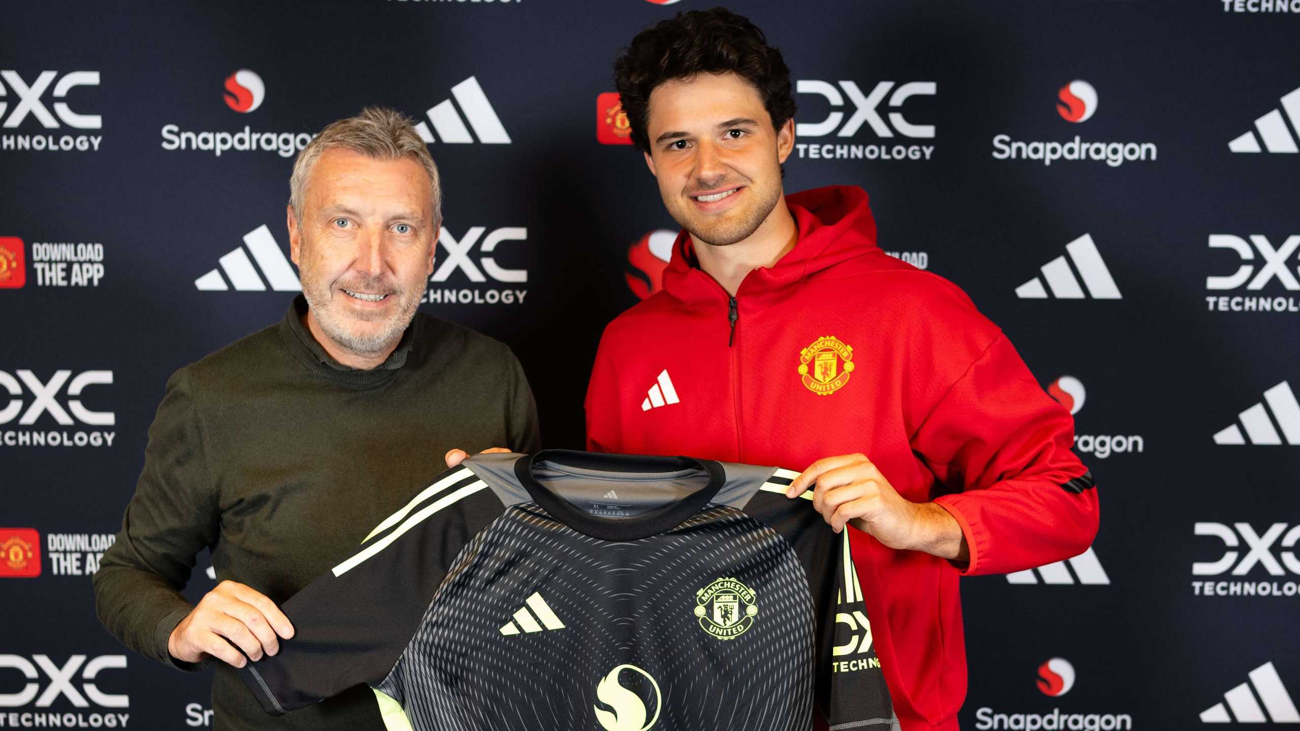 Yosua Lammens Nekat ke Manchester United Tanpa Izin Royal Antwerp