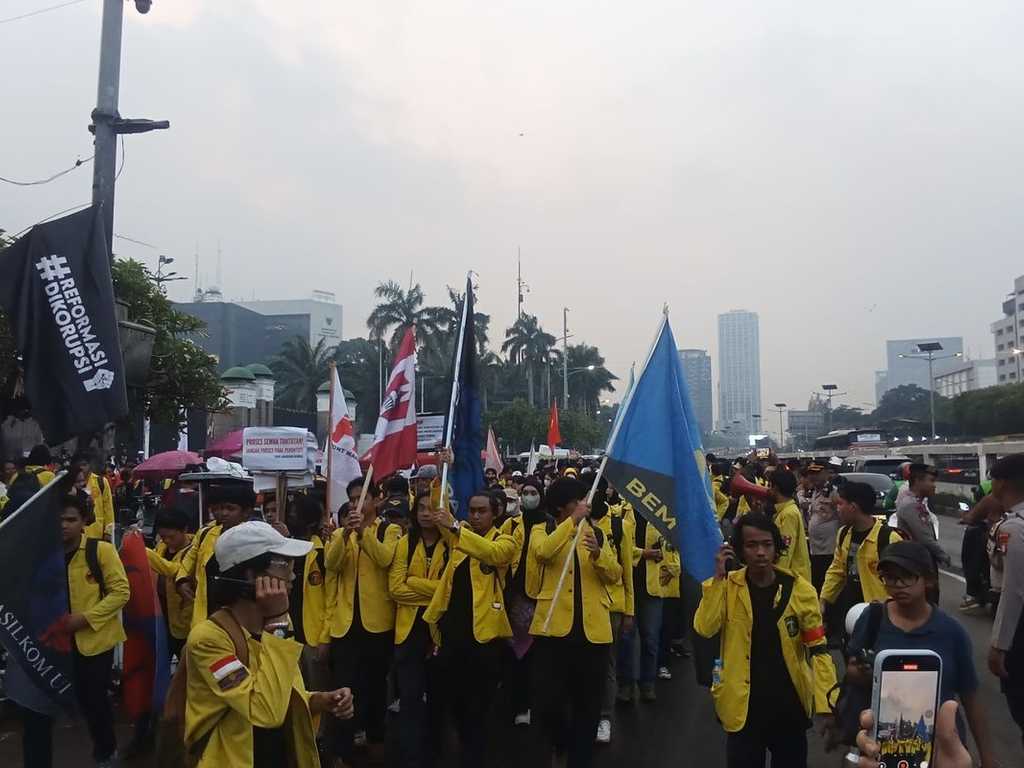 Lucius Karus kritik usulan Natalius Pigai soal tempat demo di DPR, sebut singkirkan substansi